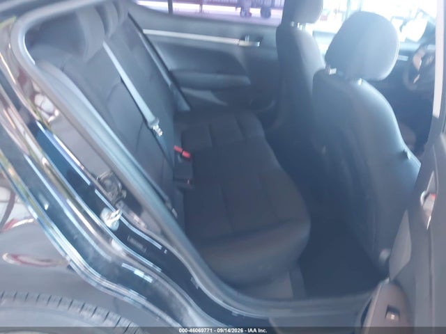 2020 HYUNDAI ELANTRA SE 8