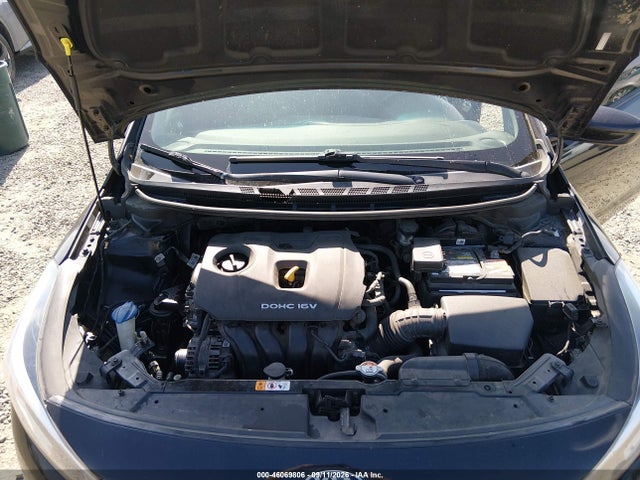 2017 KIA FORTE LX 10
