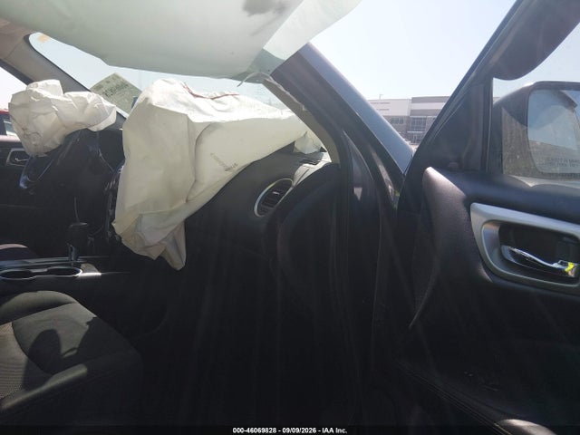 2019 NISSAN PATHFINDER SV 5