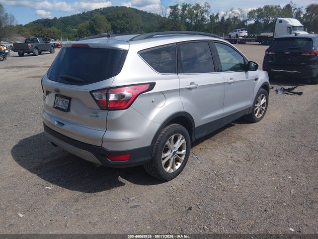 2018 FORD ESCAPE SE 4
