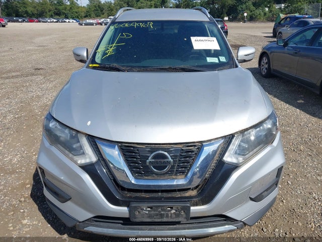 2017 NISSAN ROGUE SV 11