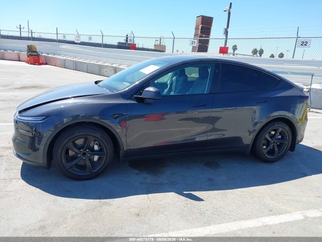 2026 TESLA MODEL Y PREMIUM REAR-WHEEL DRIVE/REAR-WHEEL DRIVE 14
