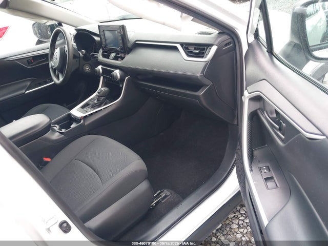 2020 TOYOTA RAV4 LE 13
