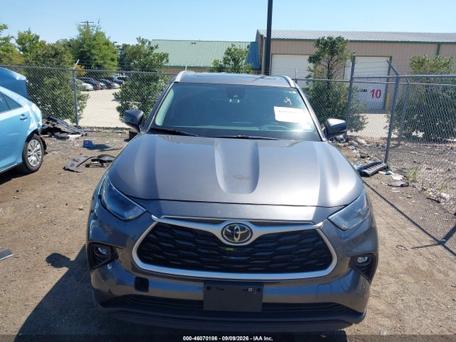 2023 TOYOTA HIGHLANDER XLE 6