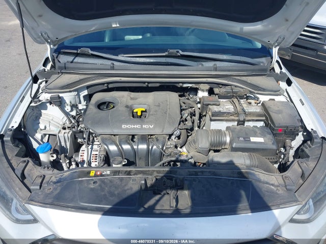 2017 HYUNDAI ELANTRA LIMITED 10