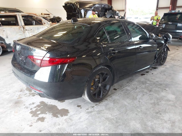 2021 ALFA ROMEO GIULIA TI AWD 4