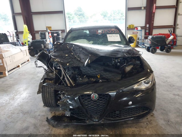 2021 ALFA ROMEO GIULIA TI AWD 6