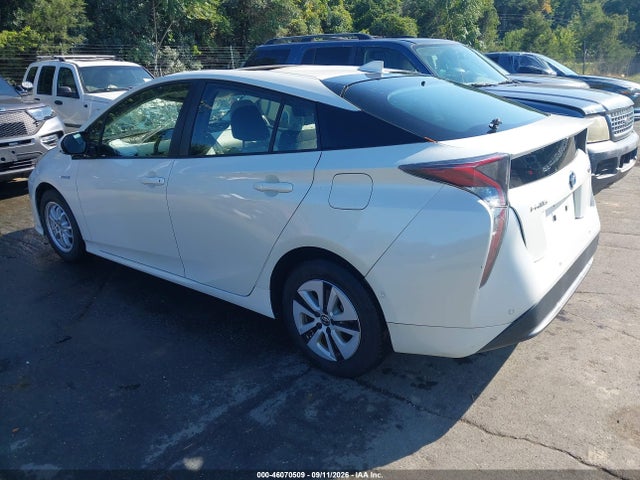 2017 TOYOTA PRIUS THREE 3