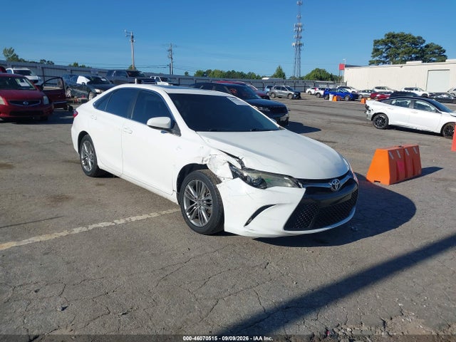 2015 TOYOTA CAMRY SE