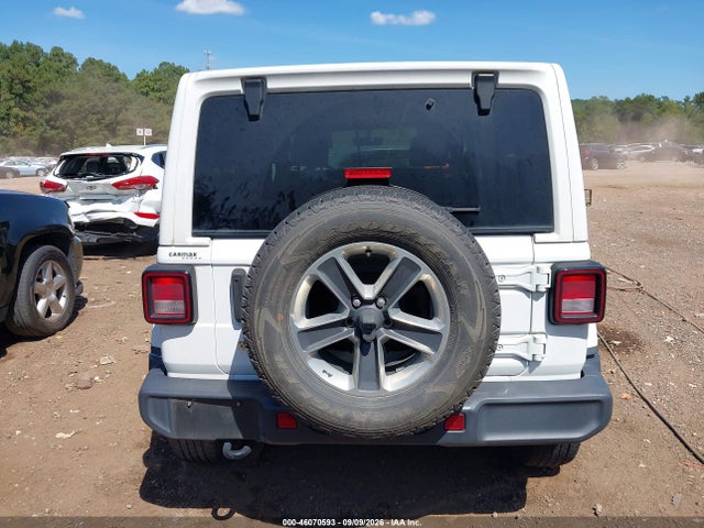 2020 JEEP WRANGLER UNLIMITED SAHARA 4X4 17