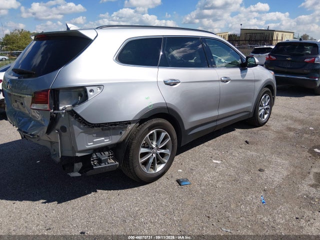 2017 HYUNDAI SANTA FE SE 4