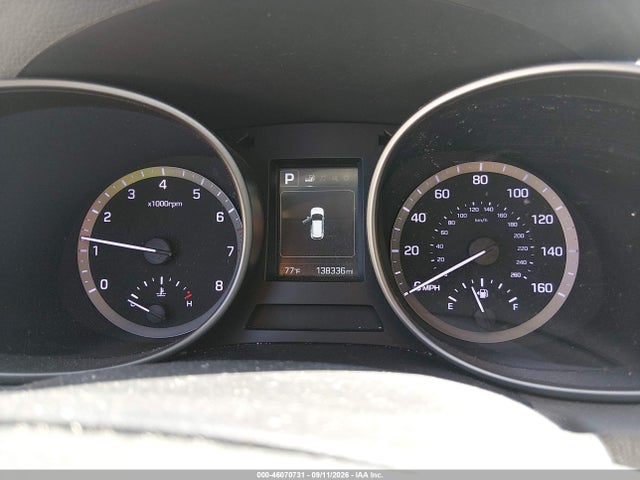 2017 HYUNDAI SANTA FE SE 7