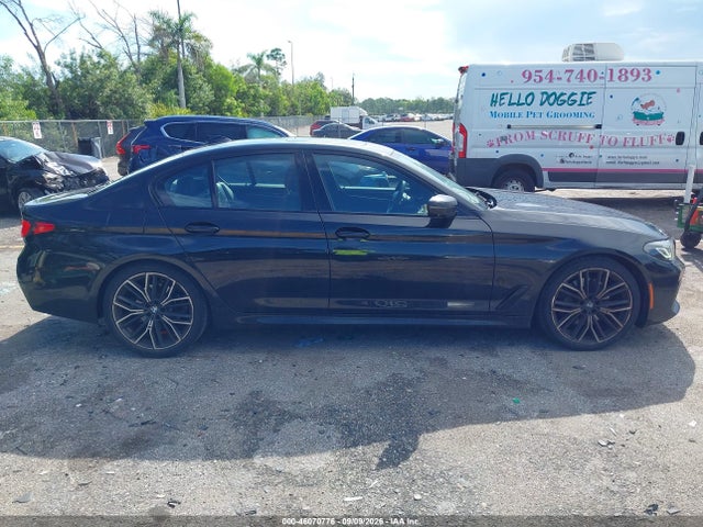 2021 BMW 530I 13
