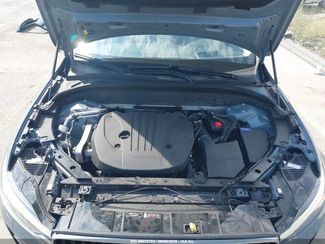 2022 VOLVO XC60 B5 MOMENTUM 10