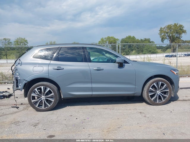 2022 VOLVO XC60 B5 MOMENTUM 14