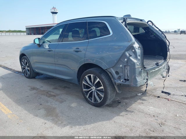 2022 VOLVO XC60 B5 MOMENTUM 3