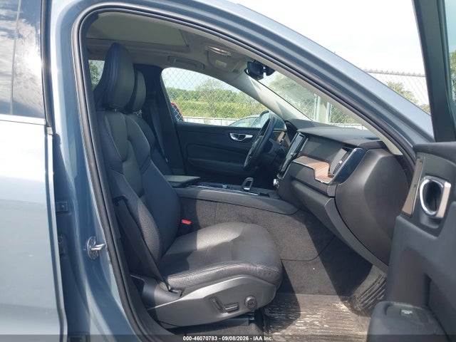 2022 VOLVO XC60 B5 MOMENTUM 5