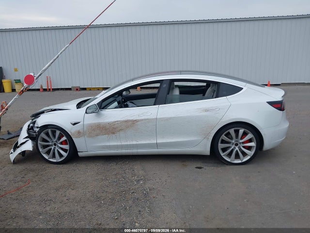 2018 TESLA MODEL 3 LONG RANGE/PERFORMANCE 13