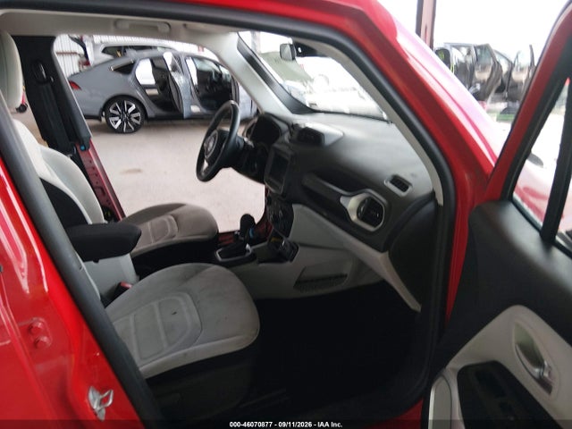 2019 JEEP RENEGADE LATITUDE FWD 5