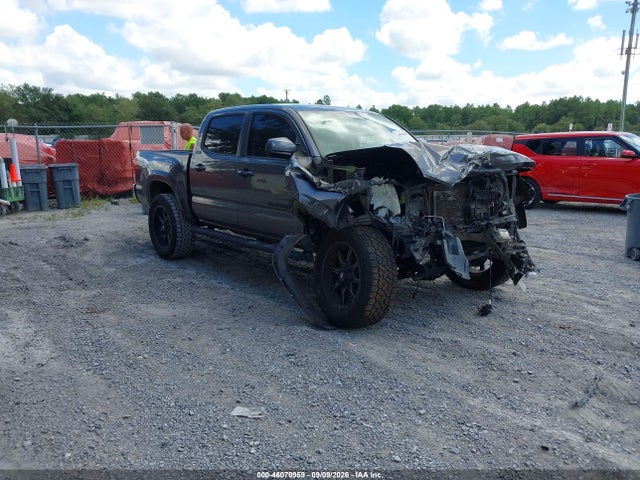 2017 TOYOTA TACOMA SR5 V6
