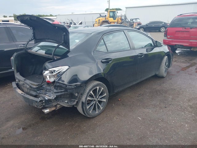 2017 TOYOTA COROLLA SE 4