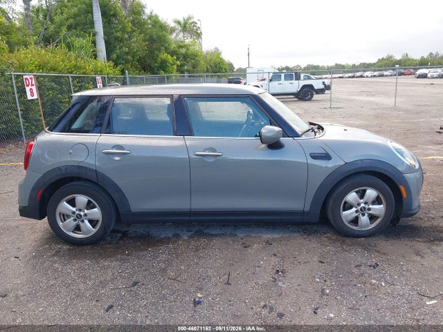 2022 MINI HARDTOP COOPER 13