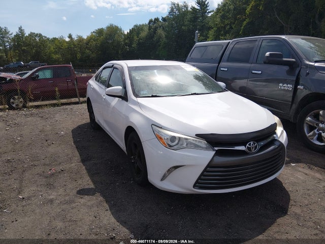 2015 TOYOTA CAMRY LE