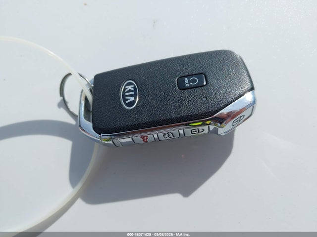 2021 KIA SORENTO SX 11