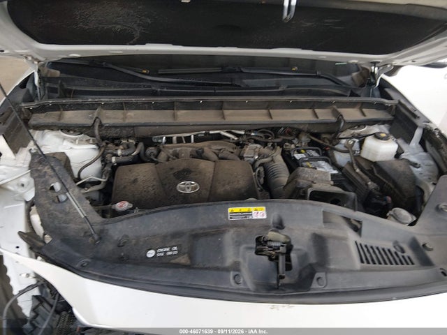 2022 TOYOTA HIGHLANDER XLE 10