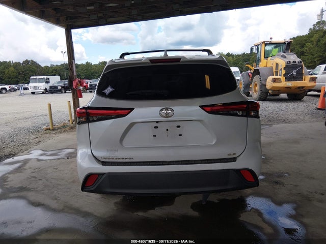 2022 TOYOTA HIGHLANDER XLE 15