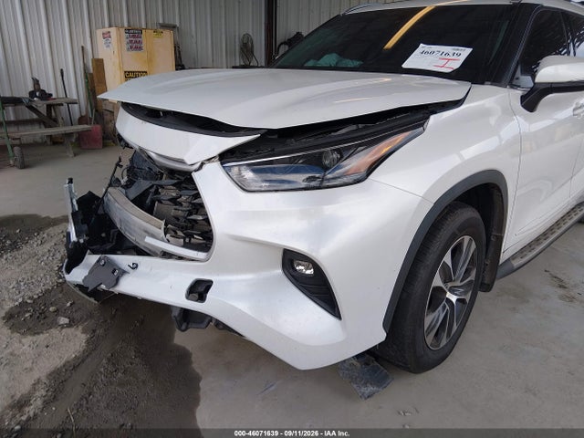 2022 TOYOTA HIGHLANDER XLE 6