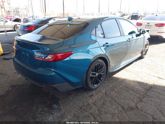 2025 TOYOTA CAMRY SE 4