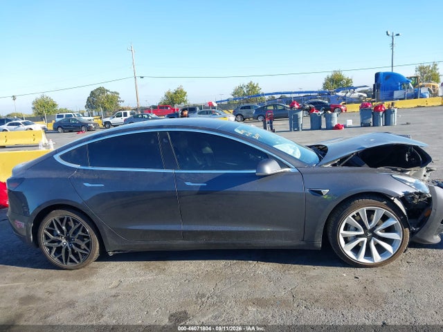 2018 TESLA MODEL 3 LONG RANGE/PERFORMANCE 12