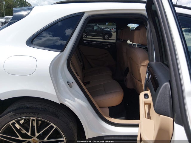 2023 PORSCHE MACAN T 8