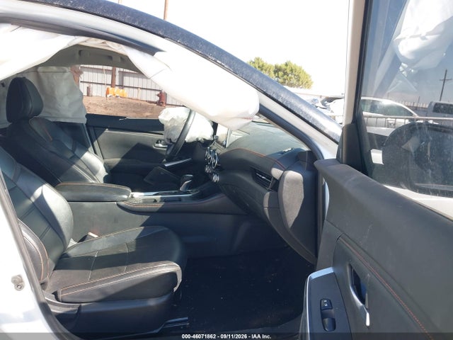 2023 NISSAN SENTRA SR XTRONIC CVT 5