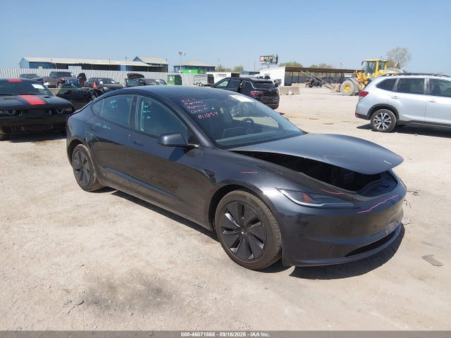 2025 Tesla Model 3 Long Range Rear-Wheel Drive/Standard Rear-Wheel Drive