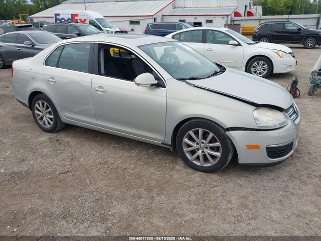 2010 VOLKSWAGEN JETTA SE