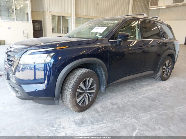 2023 NISSAN PATHFINDER SL FWD 2