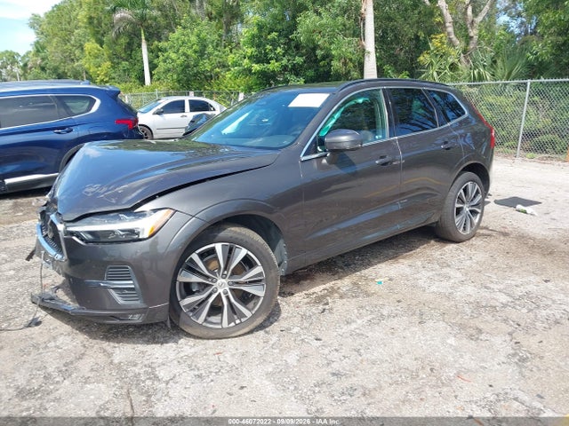 2022 VOLVO XC60 B5 MOMENTUM 2