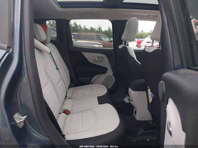 2021 JEEP RENEGADE LATITUDE 4X4 8