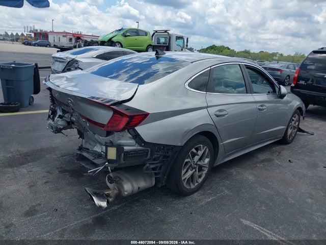 2021 HYUNDAI SONATA SEL 4