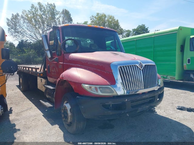 2005 INTERNATIONAL 4000 4300