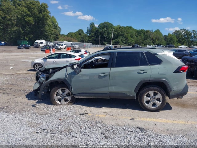 2021 TOYOTA RAV4 XLE 14