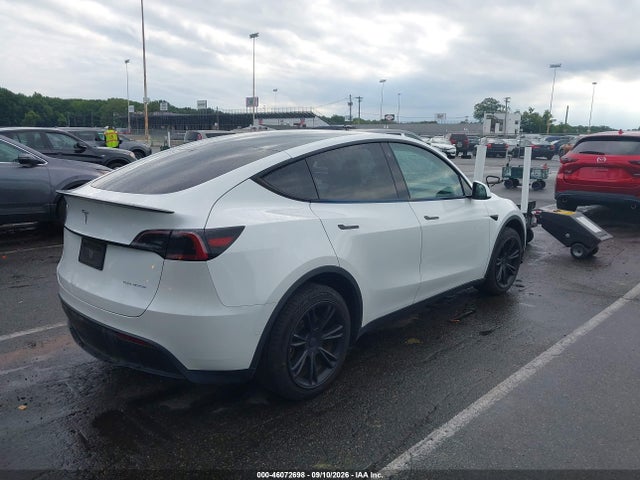 2022 TESLA MODEL Y LONG RANGE DUAL MOTOR ALL-WHEEL DRIVE 4
