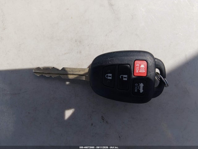 2019 TOYOTA COROLLA SE 11