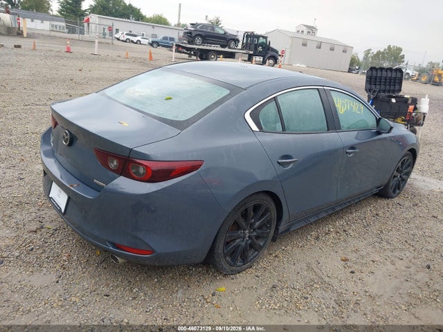 2022 MAZDA MAZDA3 CARBON EDITION 4
