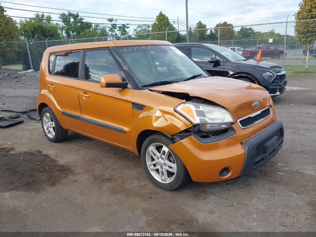 2011 KIA SOUL +
