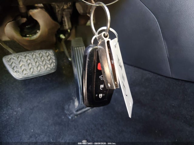 2021 TOYOTA RAV4 HYBRID LIMITED 11