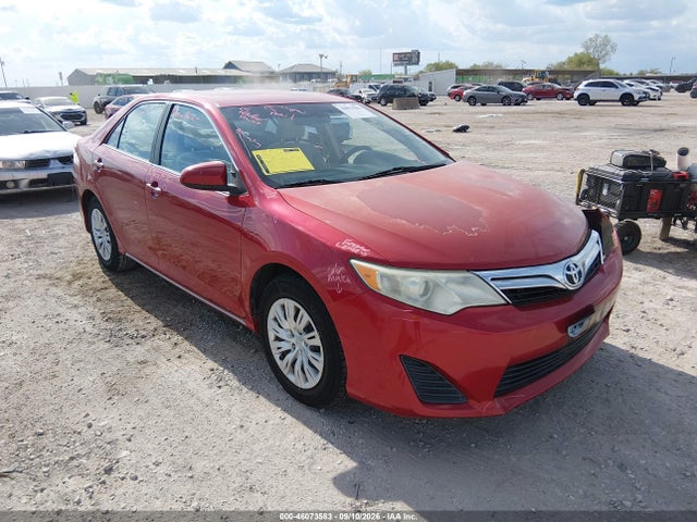 2013 TOYOTA CAMRY LE