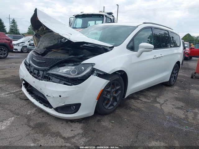 2019 CHRYSLER PACIFICA LIMITED 2